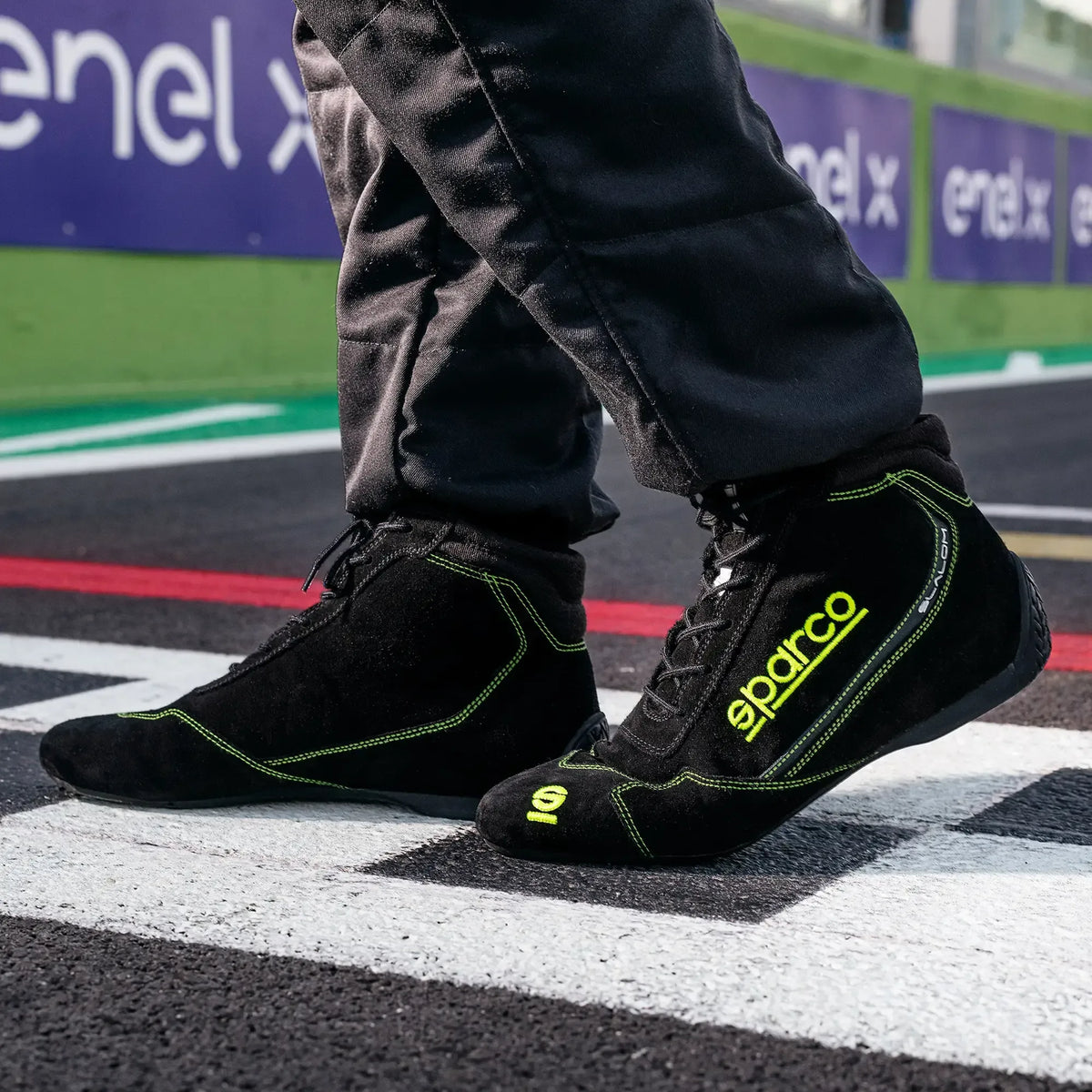 001295_05 - Rustle Racewear