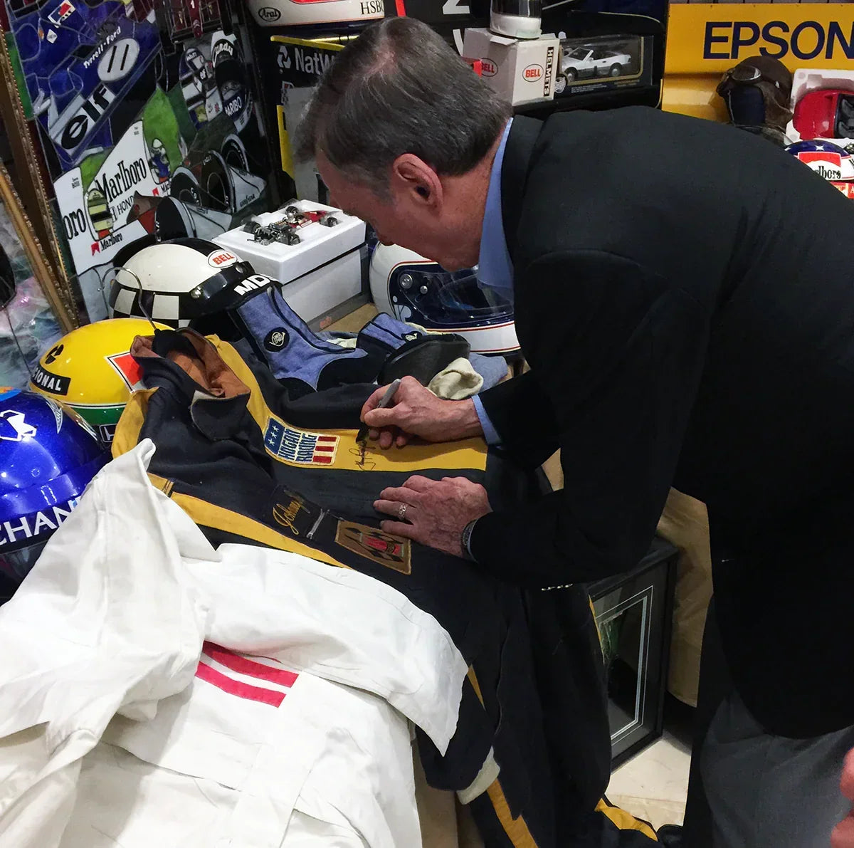 1965-Johnny-Rutherford-Signed-Race-Used-Hinchman-IndyCar-Sprintcar-Suit-j-1_3000x_22612a3f-0eff-42e3-abb4-0e879ff0c047 - Rustle Racewear